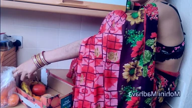 indian desi fruit seller fucked hardcore by customer for bargaining hindi audio